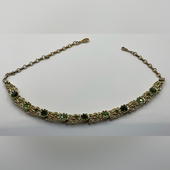 Coro Emerald & Peridot Green Rhinestone Choker  Necklace Hook Clasp - Picture 3 of 4